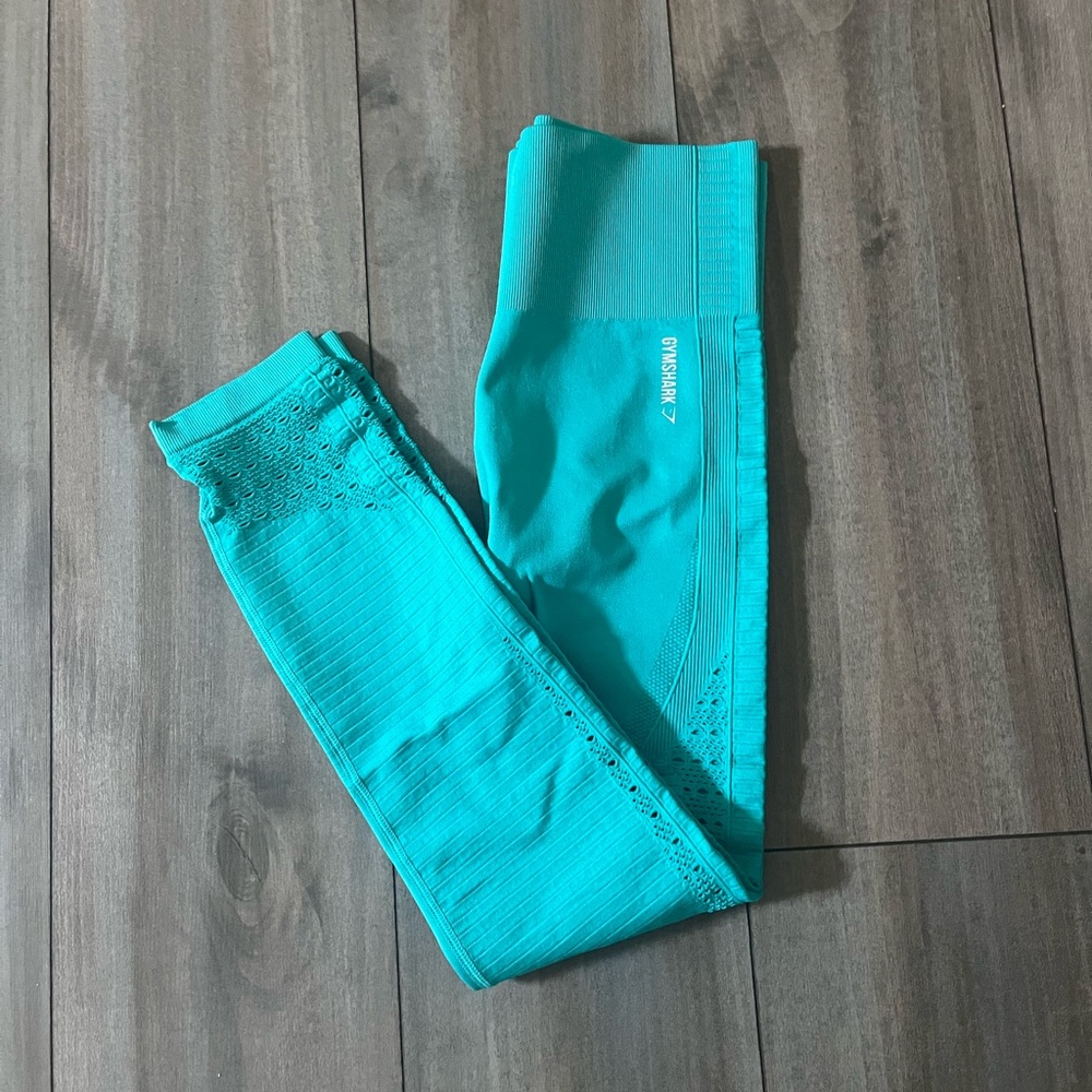 GYMSHARK 🦈 MEDIUM